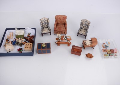Lot 461 - Fine dolls’ house miniaturist nursery