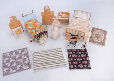Lot 463 - Fine dolls’ house miniaturist furniture