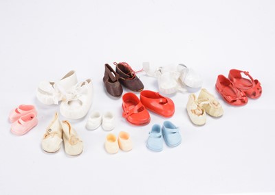 Lot 475 - A very large collection of dolls shoes