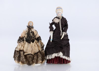 Lot 645 - A large size bisque shoulder-shoulder-head dolls’ house doll