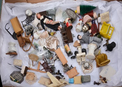 Lot 664 - Various dolls’ house chattels from the Margaret Towner collection