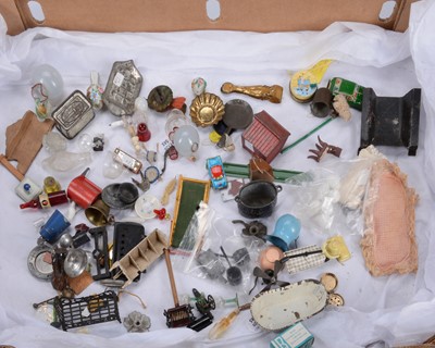 Lot 665 - Various dolls’ house chattels from the Margaret Towner collection
