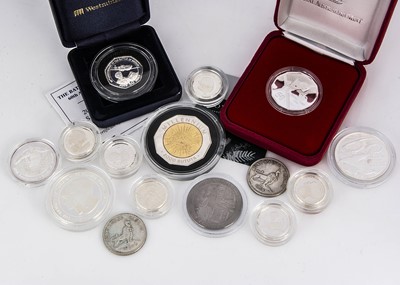 Lot 201 - A collection of fifteen silver Commonwealth coins