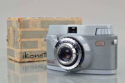 Lot 8 - A Zeiss Ikon Ikonette 500/24 35mm Camera