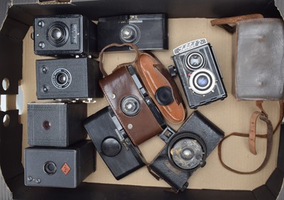Lot 18 - Box and Bakelite Cameras