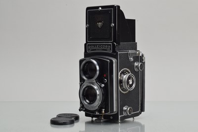Lot 44 - A Rolleicord Va TLR Camera