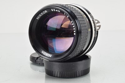 Lot 94 - A Nikon Nikkor 85mm f/2 Ai Lens