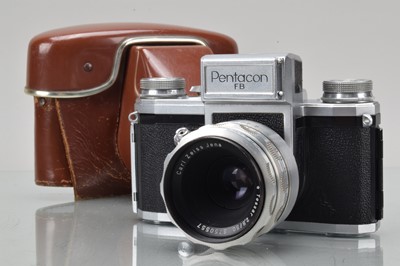 Lot 207 - A Pentacon FB SLR Camera