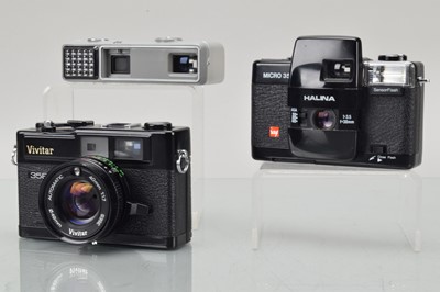 Lot 210 - A Group of Compact Cameras