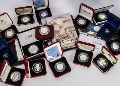 Lot 226 - A collection of Isle of Man silver and others coins