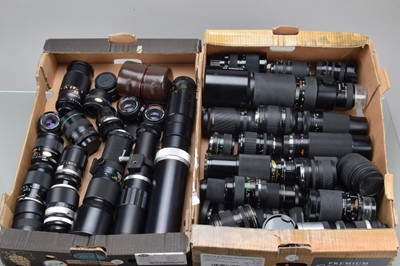 Lot 377 - Prime and Zoom Lenses
