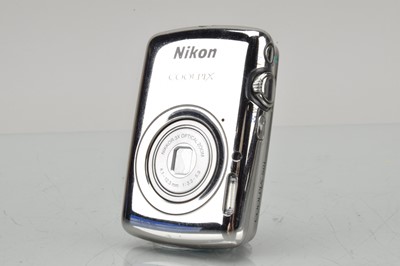 Lot 407 - A Nikon CoolPix S01 Compact Digital Camera