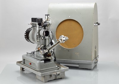 Lot 439 - A Cinetecnic Ltd Debrie D16 16mm Projector