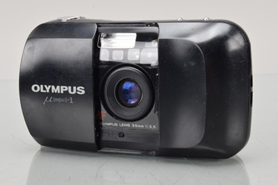 Lot 500 - An Olympus mju I Compact Camera