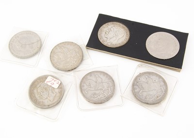 Lot 251 - A Collection of seven British and world crown size Coins