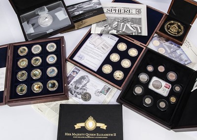 Lot 265 - A collection of modern coins and medallions