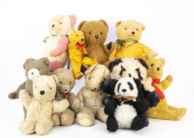 Lot 453 - Eleven post-war Teddy Bears