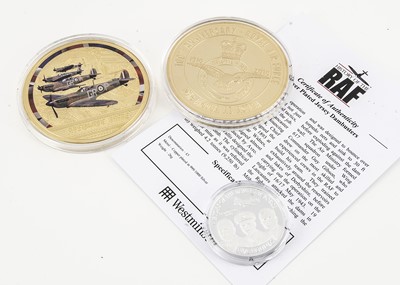 Lot 313 - A collection of RAF related medallions