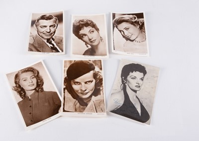 Lot 646 - Picturegoer Actor Postcards plus