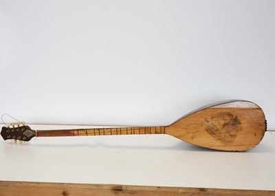 Lot 729 - Baglama / Saz