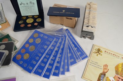 Lot 4 - A collection of modern World uncirculated coin sets
