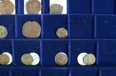Lot 10 - A collection of twenty one Roman copper coins