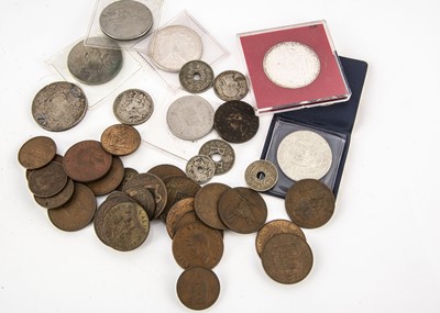 Lot 331 - A collection of world coinage