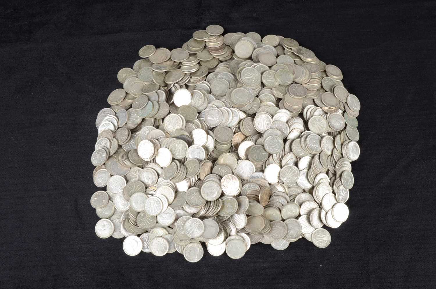 Lot 48 - A large accumulation of Australia silver threepence coins