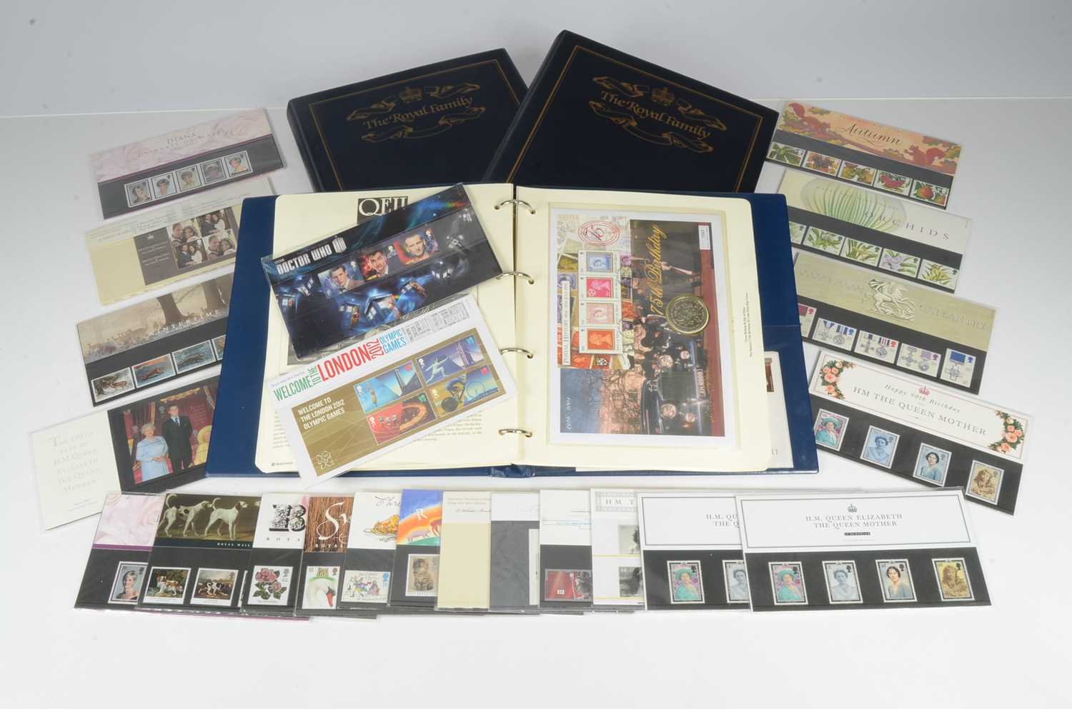 Lot 61 - A collection of Elizabeth II £5 coin covers