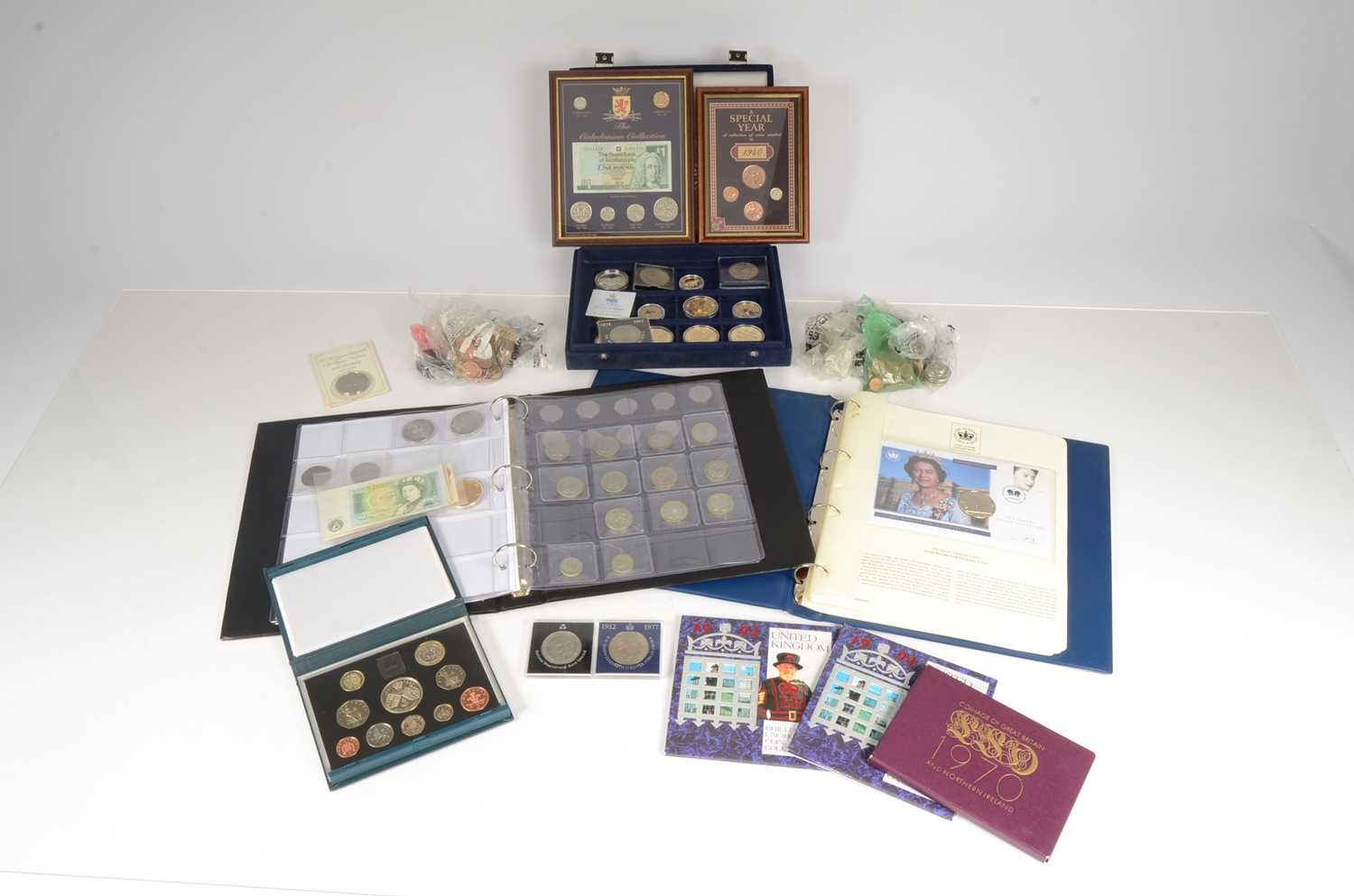 Lot 66 - A collection of world coinage