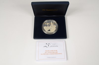 Lot 159 - A Falkland Islands 5 Ounce Silver Proof commemorative medallion