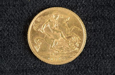 Lot 196 - A George V Gold Half Sovereign