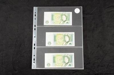 Lot 264 - A collection of British bank notes