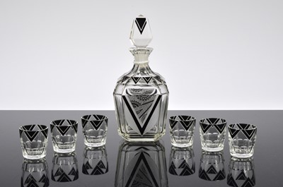 Lot 9 - An Art Deco style decanter and glasses