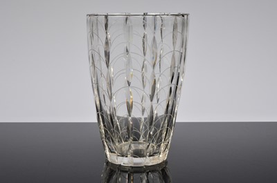 Lot 20 - A William Clyne Farquharson crystal vase