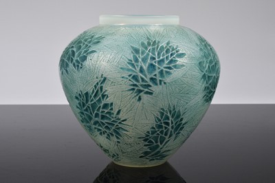 Lot 55 - An Art Deco style Lalique glass Esterel vase