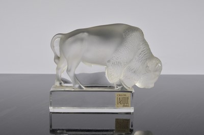 Lot 68 - A modern Lalique glass paperweight