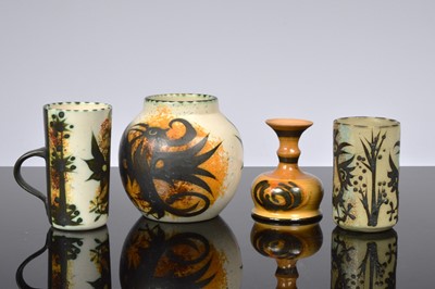 Lot 106 - A collection of European ceramics
