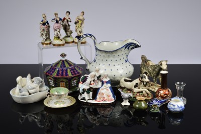 Lot 131 - A mixed lot of ceramics