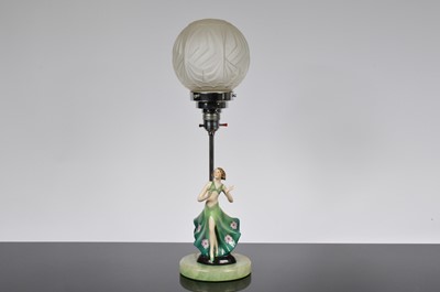 Lot 191 - A ceramic female figure mounted table lamp