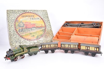 Lot 271 - A Hornby 0 Gauge clockwork Great Western No 1 Passenger Set