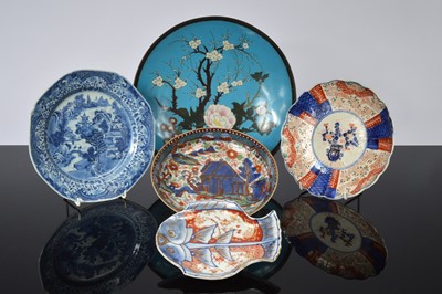 Lot 230 - Four Far Eastern porcelain plates and a cloisonne charger