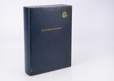 Lot 240 - A Bradbury Wilkinson & Co Ltd presentation box