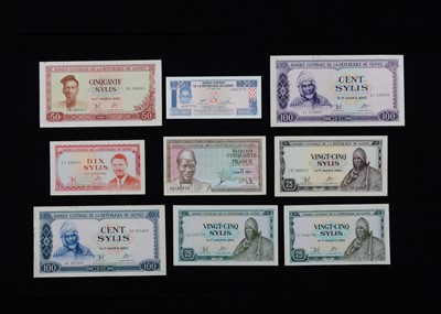 Lot 321 - A collection of 1970s and 1980s Central Bank of Guinee