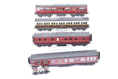 Lot 370 - Exley 0 Gauge Bogie Passenger Stock