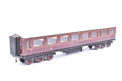 Lot 372 - An 0 Gauge painted wooden North Eastern Railway twelve-wheel 1st Dining Car no 345