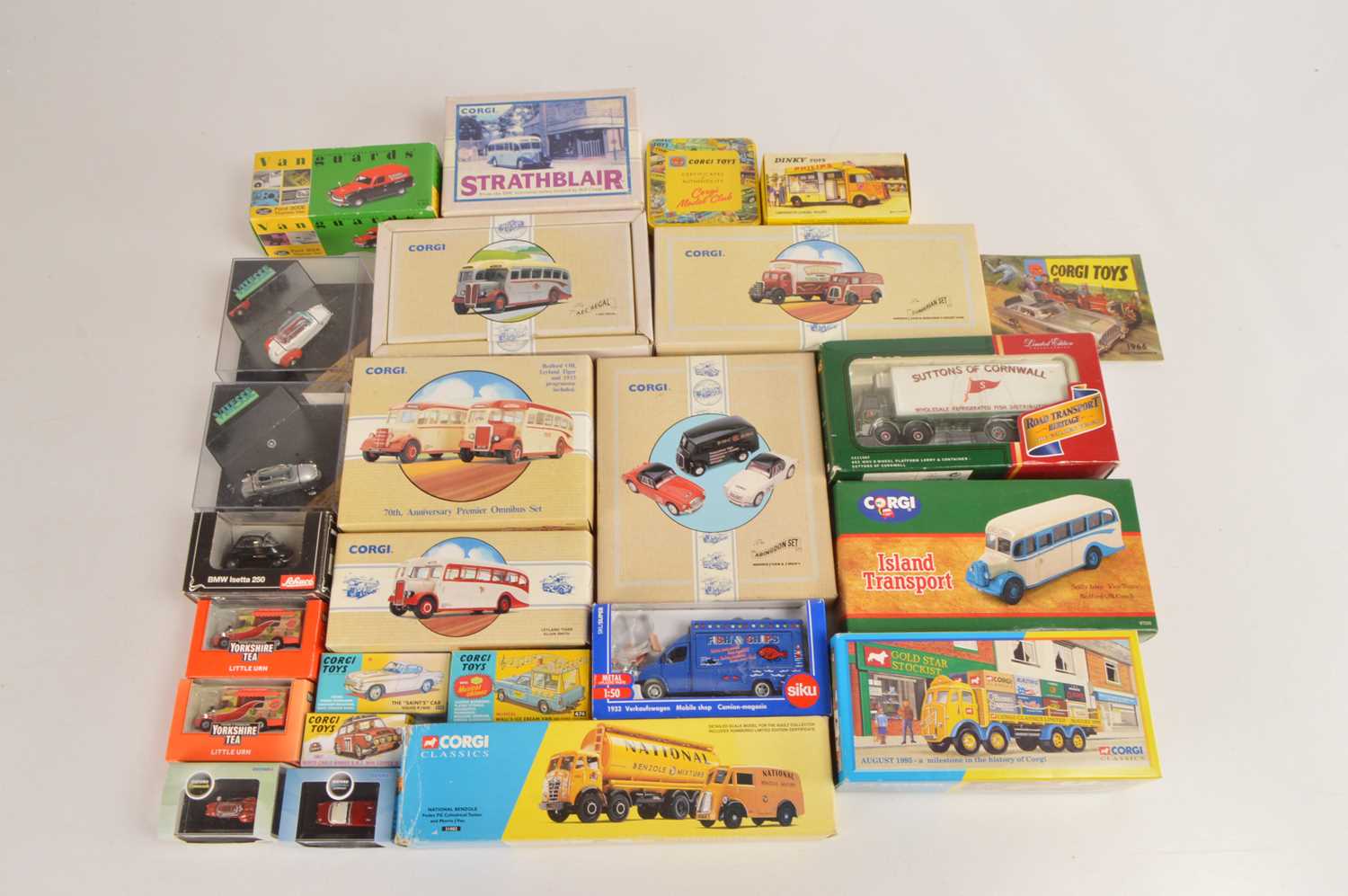 Lot 40 - Modern Diecast Vintage Cars and Commercial Vehicles (23)