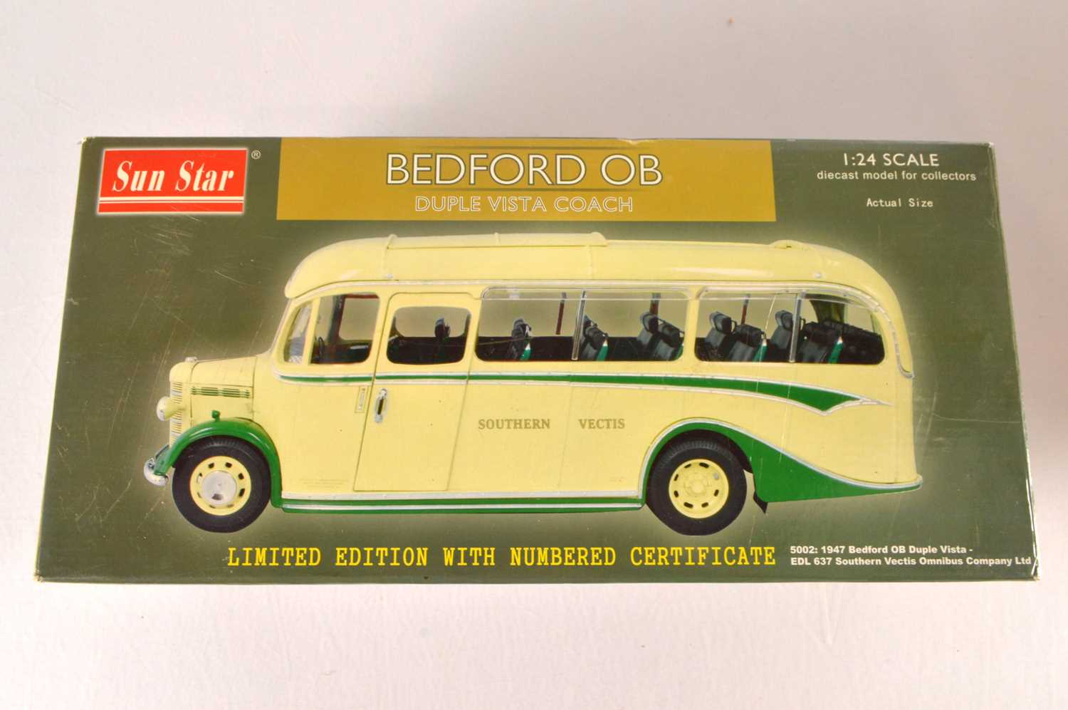 Lot 50 - Sun Star 1:24 Scale Bedford OB Duple Vista Coach