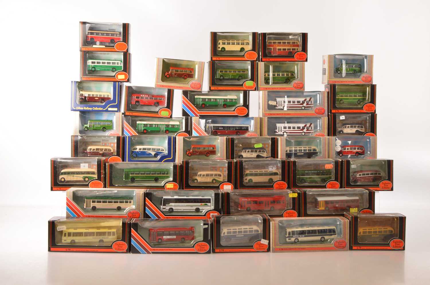 Lot 95 - Exclusive First Editions Southern Region Vintage and Modern Single Deck Buses 1:76 Scale (39)