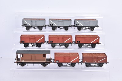 Lot 399 - Lima Tri-ang Big Big and Parkside 0 gauge modified and kitbuilt BR mineral wagons and LMS Brake Van